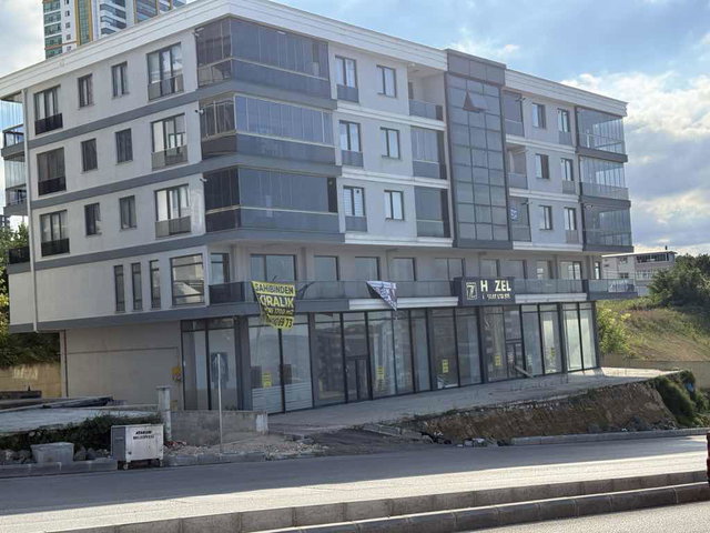 RTE BULVARINA CEPHE,EBEVEYN BANYO,CAM BALKON KİRALIK 3+1