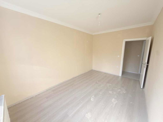 RTE BULVARINA CEPHE,EBEVEYN BANYO,CAM BALKON KİRALIK 3+1