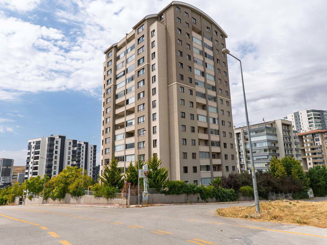 YAŞAMKENT LOTUS EVLERINDE KIRALIK 4+1 LÜKS DAIRE