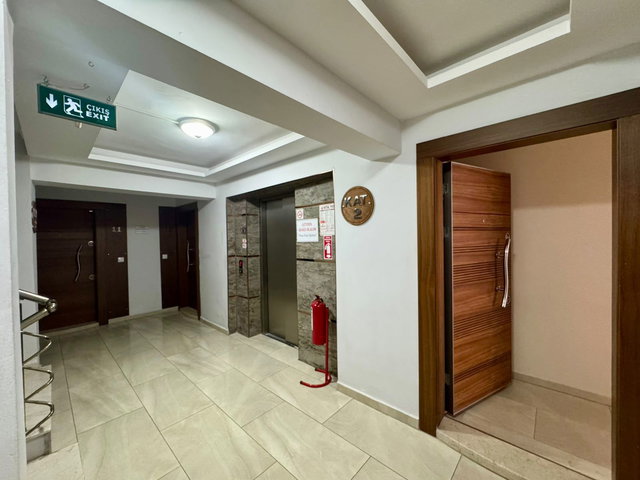 ŞEHRİN TAM KALBİNDE PAZAR YERİNDE ARAKAT  1+1 SATILIK DAİRE