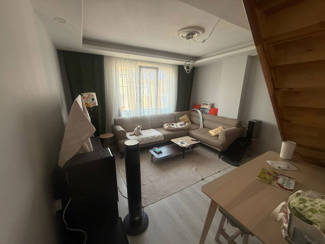 HALKALI ZEYNEBİYEDE KAPALI OTOPARKLI 3+2 DUBLEKS SATILIK DAİRE
