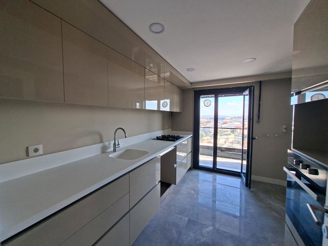 KURTKÖY METRO YANI 360 SUİT HAVUZ CEPHE 130 M2 KIRALIK DAİRE