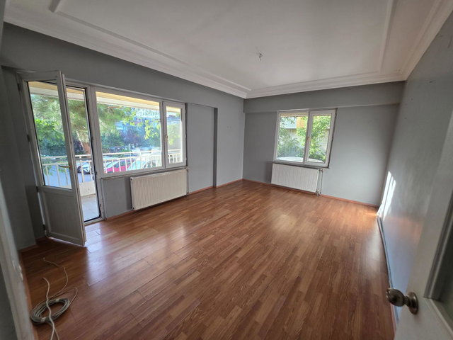 PENDİK YAYALAR SİTE İÇİ 3+1 PEYZAJ CEPHE 3 BALKON 130M2 KİRALIK