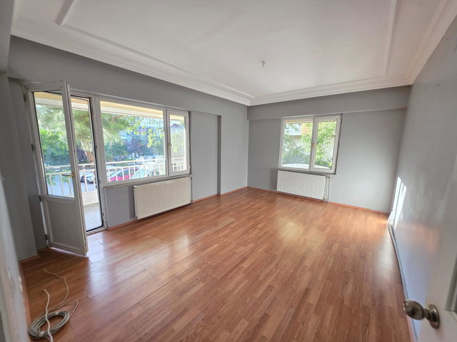 PENDİK YAYALAR SİTE İÇİ 3+1 PEYZAJ CEPHE 3 BALKON 130M2 KİRALIK