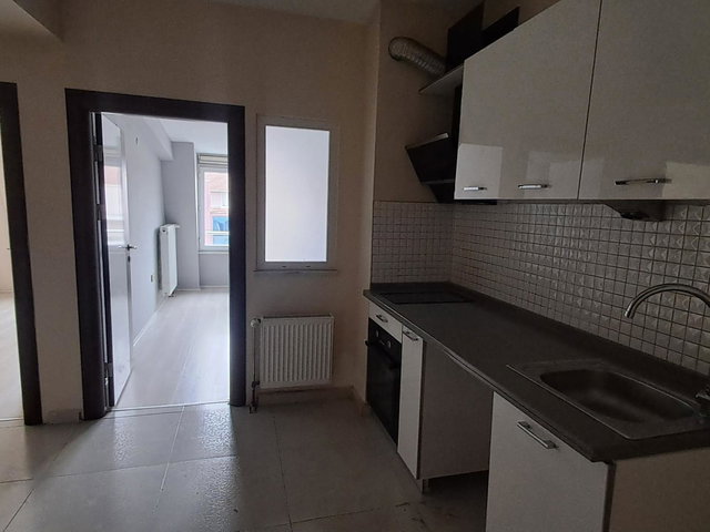 YENİBAĞLAR’DA 6. KAT 1+1 KİRALIK DAİRE | BALKONLU | MERKEZİ ISITMA (PAY ÖLÇER)
