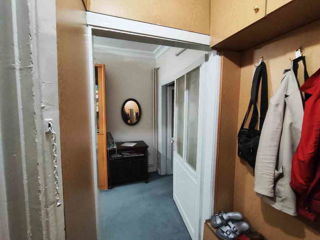 BAKIRKÖY’DE EŞYALI 2+1 | 110 M² BRÜT | BALKONLU | DOĞALGAZ KOMBİLİ