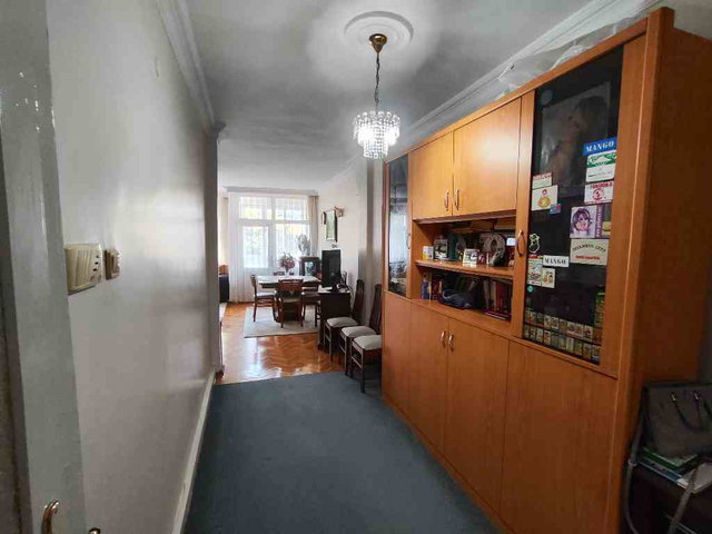 BAKIRKÖY’DE EŞYALI 2+1 | 110 M² BRÜT | BALKONLU | DOĞALGAZ KOMBİLİ