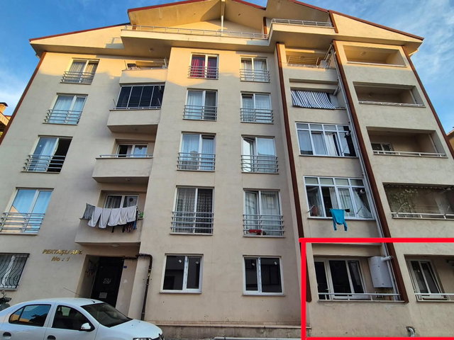 REMAX KANYON'DAN KELEPİR!! 8 YILLIK BİNA 2+1 DAİRE SATIŞTA