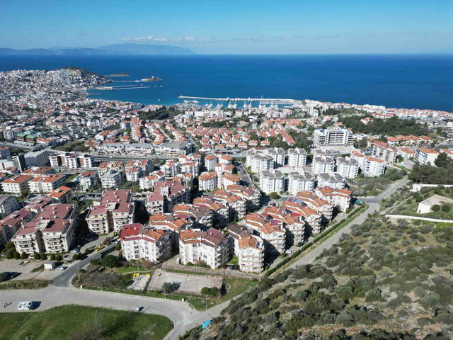 KUŞADASI EGE MAH. ALTIN GRUP SİTESİ’NDE 3+1  GENİŞ FERAH DAİRE