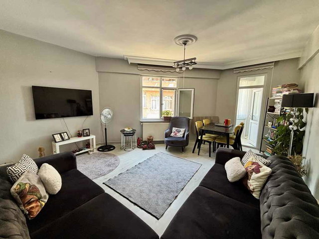 ÜSKÜDAR SULTANTEPEDE AYDINLIK KÖŞE PARSEL 2+1 SATILIK DAİRE