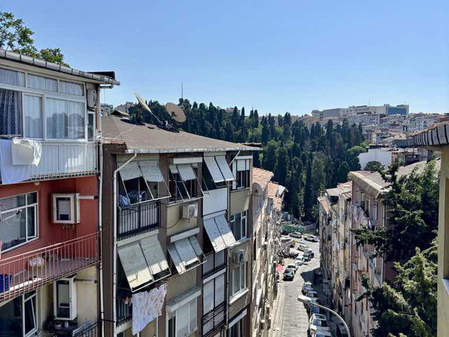 ÜSKÜDAR SULTANTEPEDE AYDINLIK KÖŞE PARSEL 2+1 SATILIK DAİRE