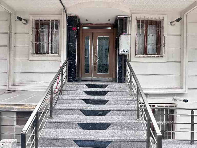 METROBÜSE YAKIN 2+1 DAİRE