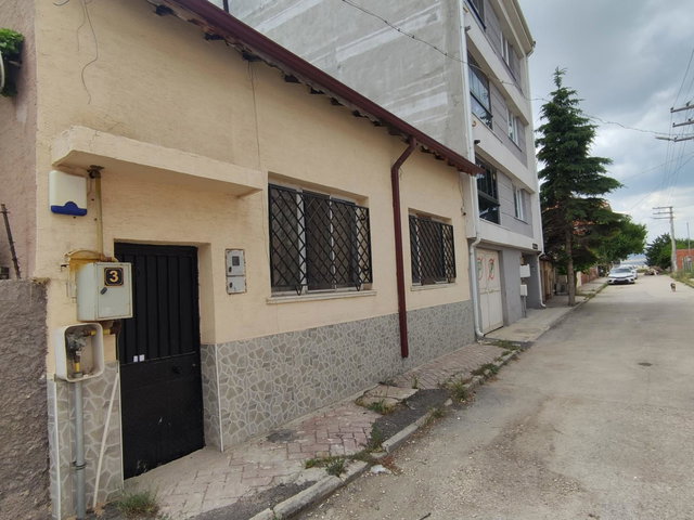 ESKİŞEHİR ŞİRİNTEPE’DE BAHÇE KATI 2+1 MÜSTAKİL EV | DOĞALGAZ KOMBİLİ, BALKONLU