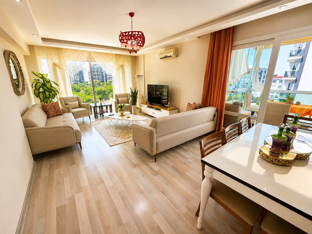 MENEMEN ULUKENT'DE SITE İÇERISINDE BÜYÜK TIP 3+1 SATILIK DAIRE
