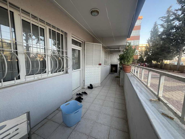ONİKİŞUBAT’TA 170 M² NET, 3+1, 2 BANYOLU, BALKONLU GİRİŞ KAT DAİRE