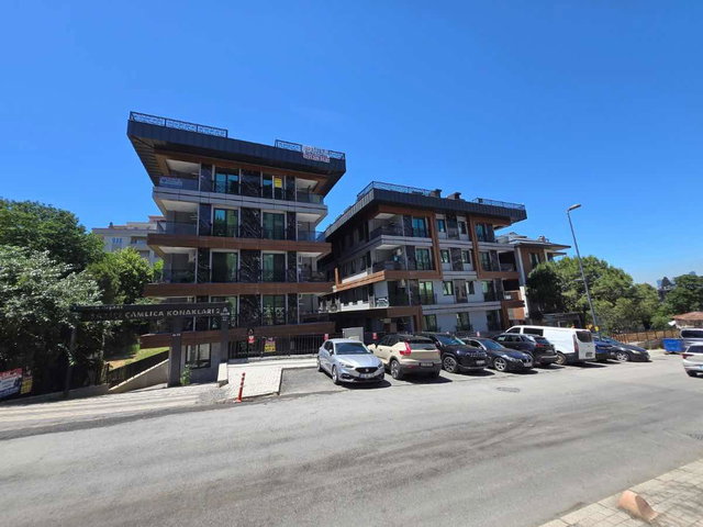 REMAX ASHILL ÜSKÜDAR BURHANIYE BUTIK SITEDE ARA KAT  KIRALIK 2+1 DAIRE