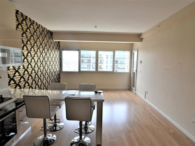 REMAX PROF SANCAKTEPE SİNPAŞ AQUA CITY 2010 EBEYEN BANYOLU SATILIK 2+1 DAİRE