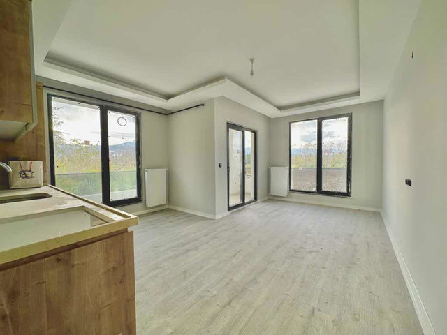 REMAX YASİN'DEN YÜZME HAVUZUNUN ARKASINDA SATILIK DAİRE