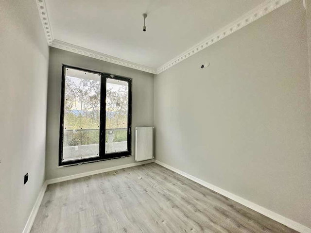 REMAX YASİN'DEN YÜZME HAVUZUNUN ARKASINDA SATILIK DAİRE
