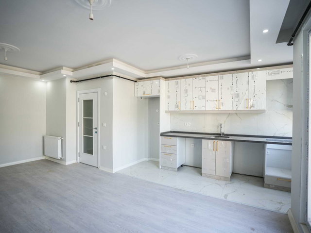 YENİDOĞAN'DA YAŞAM VADİSİNE YAKIN-KAPALI OTOPARKLI 2+1 DAİRE
