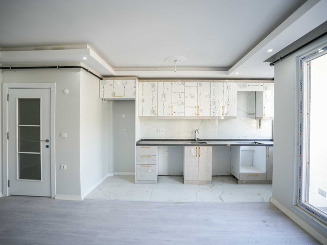 YENİDOĞAN'DA YAŞAM VADİSİNE YAKIN-KAPALI OTOPARKLI 2+1 DAİRE