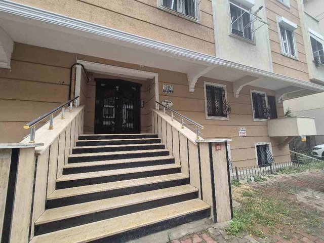 MALTEPE’DE EŞYALI 2+1 KİRALIK DAİRE | YÜKSEK GİRİŞ, BALKONLU