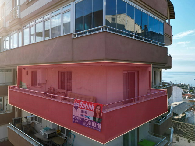 SALİMBEYDE MERKEZDE DOĞALGAZLI, DENİZ MANZARALI, EŞYALI, OTOPARKLI, ASANSÖRLÜ 2+1 ARAKAT DAİRE