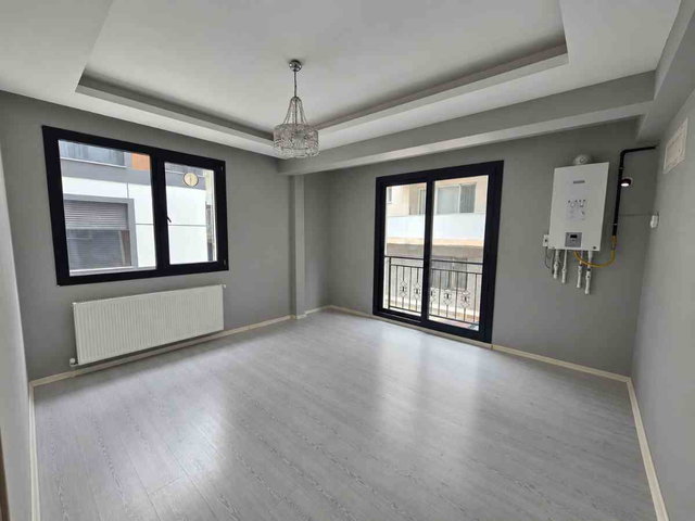 CUMHURİYET MAHALLESİ’NDE SATILIK 2+1 DAİRE