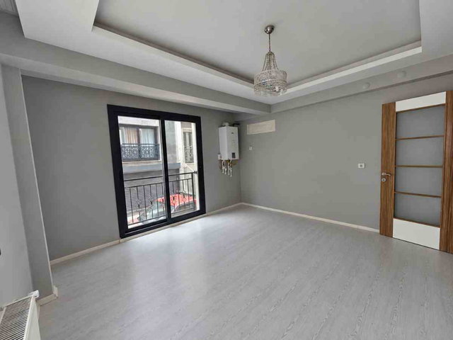 CUMHURİYET MAHALLESİ’NDE SATILIK 2+1 DAİRE