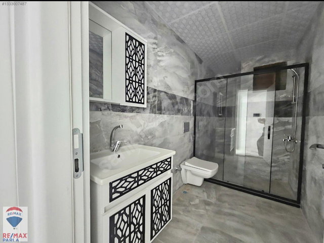 KÖRFEZDE ULAŞIMA CEPHE KİRALIK EŞYASIZ 1+1  DAİRE