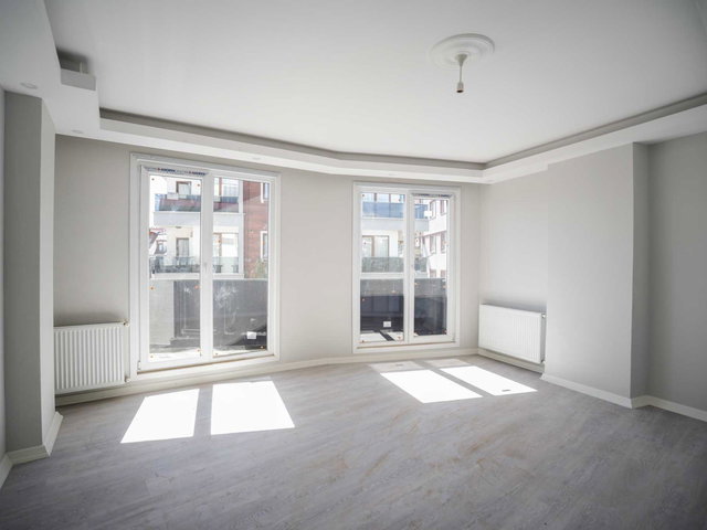 YENİDOĞAN'DA YAŞAM VADİSİNE YAKIN-KAPALI OTOPARKLI 2+1 DAİRE