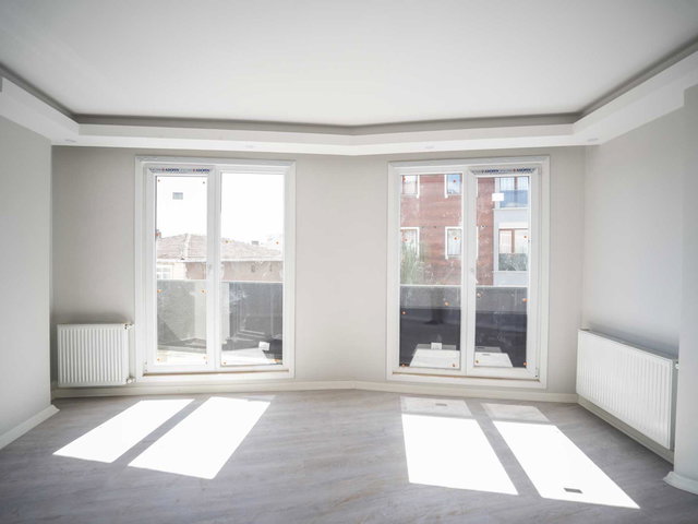 YENİDOĞAN'DA YAŞAM VADİSİNE YAKIN-KAPALI OTOPARKLI 2+1 DAİRE