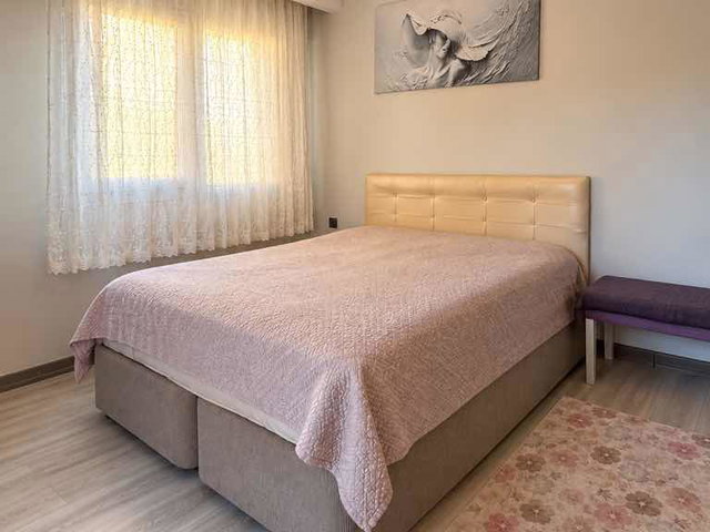 DENİZE 20 METRE MESAFEDE, YAŞAMA VE YATIRIMA HAZIR SATILIK 1+1