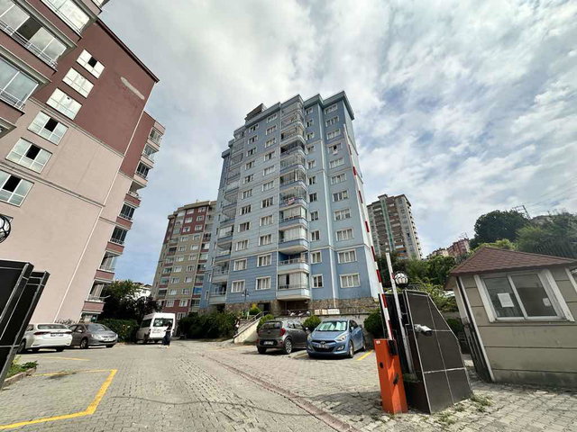 SAMSUN CANİK BAHREVLİLER SİTESİ’NDE EŞSİZ MANZARALI YENİLENMİŞ 3+1