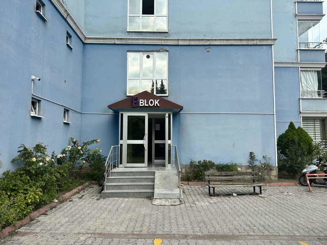 SAMSUN CANİK BAHREVLİLER SİTESİ’NDE EŞSİZ MANZARALI YENİLENMİŞ 3+1