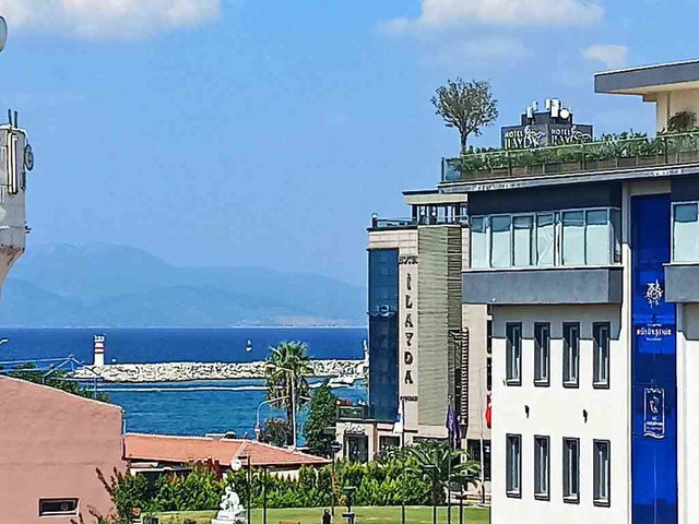 KUŞADASI’NDA 2+1 DENİZ MANZARALI KİRALIK DAİRE