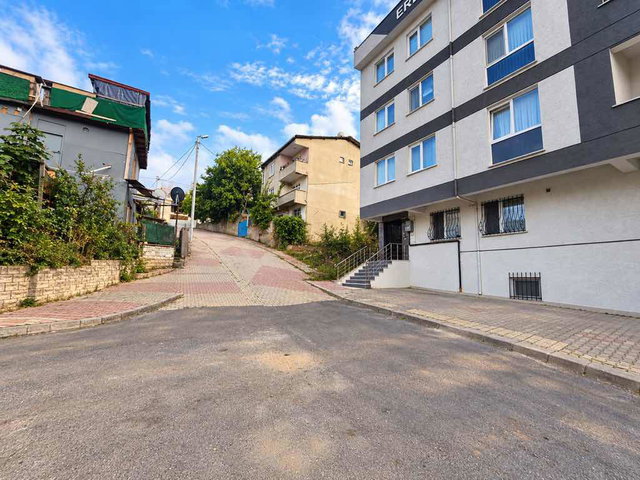 SULTANBEYLİ HAMİDİYE PETROL YOLU ÜZERİNDE 3+1 FERAH DAİRE