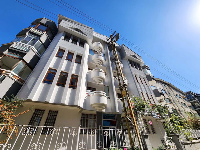 ÇANKAYA İLKBAHAR MAHALLESİNDE GENİŞ 4+1 SATILIK DUBLEKS