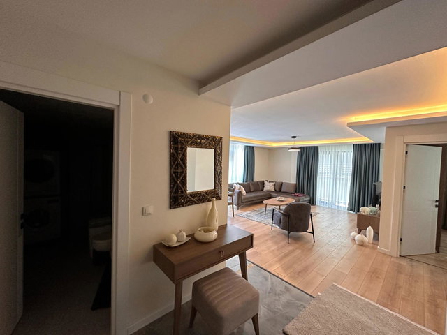 KAVAKLIDERE DE SIFIR LÜX MOBİLYALI 2+1 DAİRE