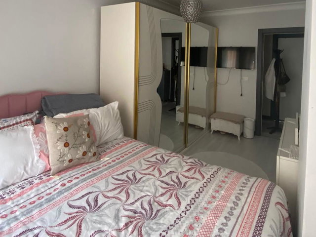 ESENYURT SAADETDERE MAH. GENÇ BİNADA SATILIK 2+1 DAİRE