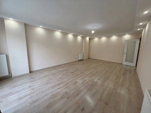 EYÜPSULTAN RAMİ YENİ MAHALLEDE 3+1 120 M² SATILIK DAİRE