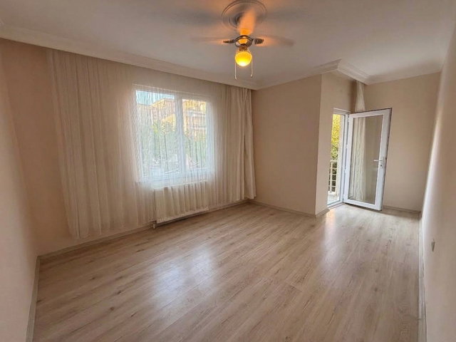 EYÜPSULTAN RAMİ YENİ MAHALLEDE 3+1 120 M² SATILIK DAİRE