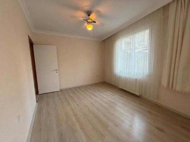 EYÜPSULTAN RAMİ YENİ MAHALLEDE 3+1 120 M² SATILIK DAİRE