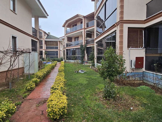 REMAX DREAM'DEN KERPE'DE SİTE İÇİ 1+1 EŞYALI SATILIK DAİRE