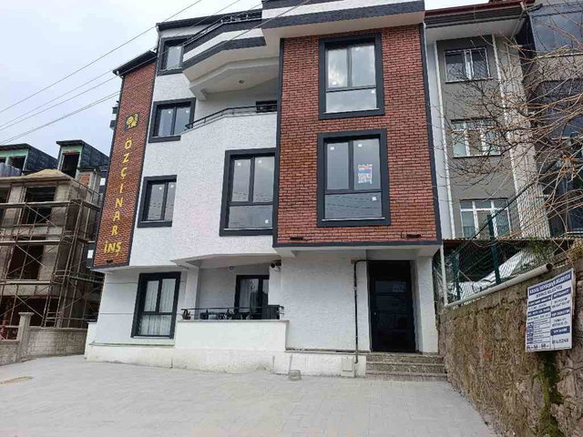 DERİNCE FATİH SULTAN MAHALLESİ'NDE 3+1 ÇATI DUBLEKS