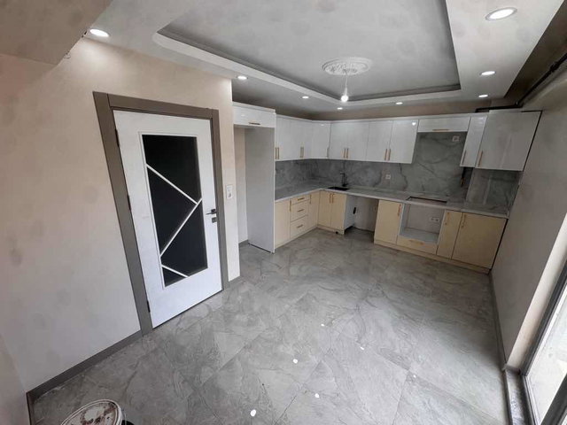 DERİNCE’DE 2+1, BALKONLU, BOŞ VE TAPULU DAİRE | 70 M² BRÜT