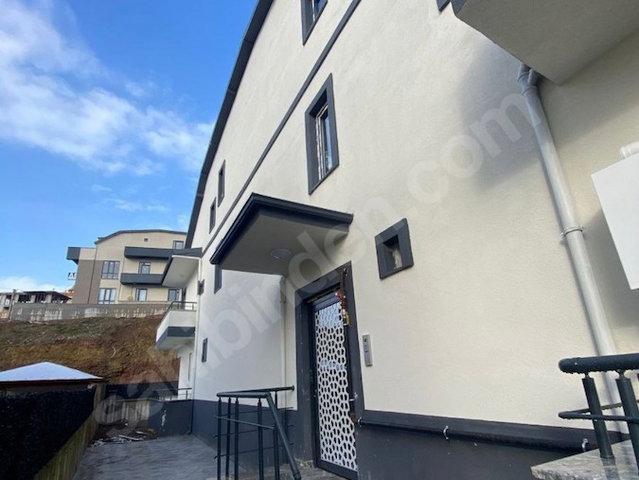 DERİNCE ÇINARLI'DA 3+1 DAİRE