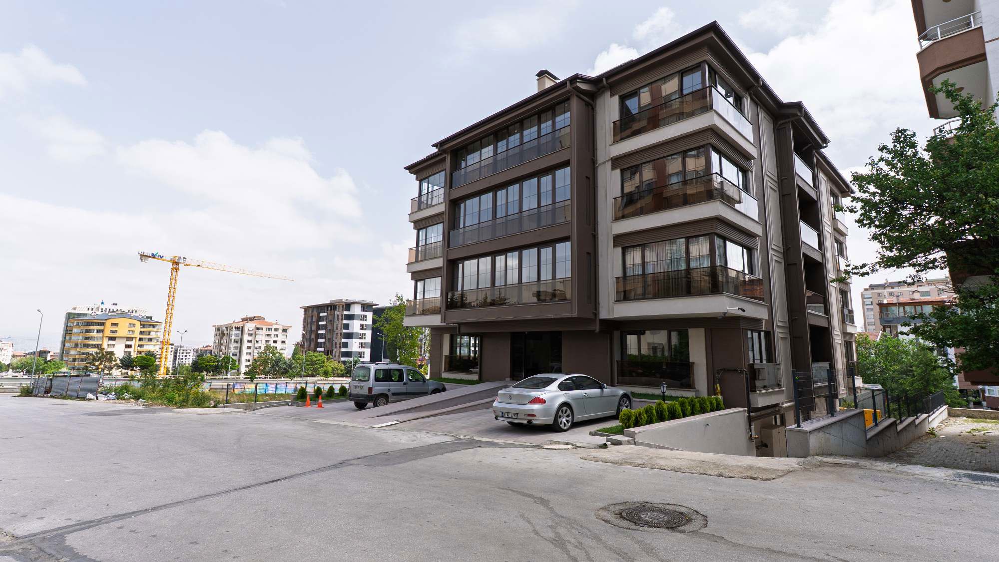 ORİON FLATS YÜKSEK GİRİŞ GENİŞ SIFIR MOBİLYALI 1+1 DAİRE