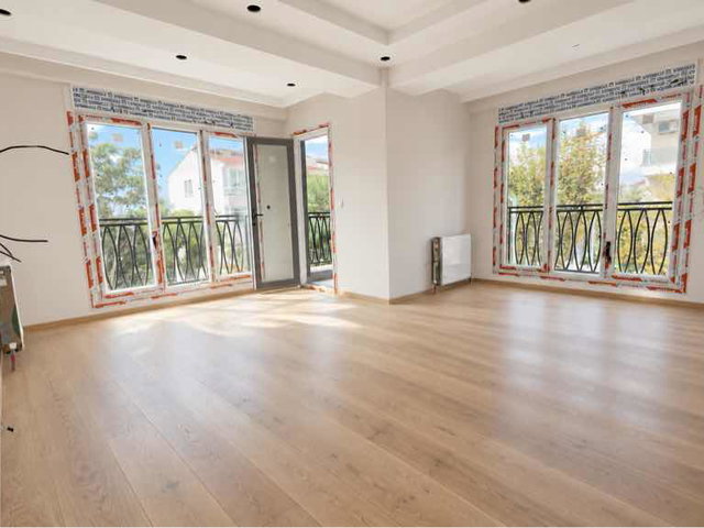 BAHÇELIEVLER SIFIR￼ARAKAT  3+1 METROBÜSE 3 DALİKA