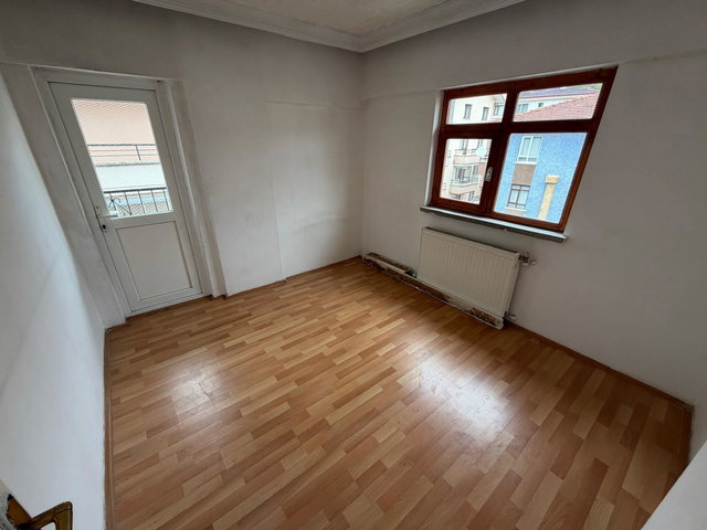 TÜRKÖZÜ'NDE CADDE YAKINI 4+1 DUBLEKS KİRALIK DAİRE
